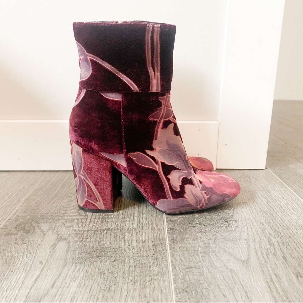 Brand New Steve Madden Booties *NWT